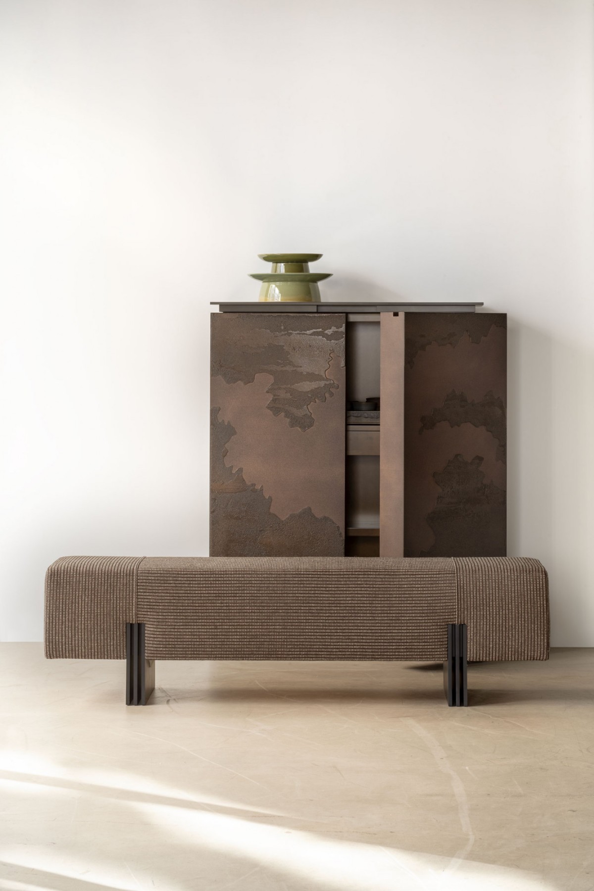 banc-apua-et-meuble-bar-genoa