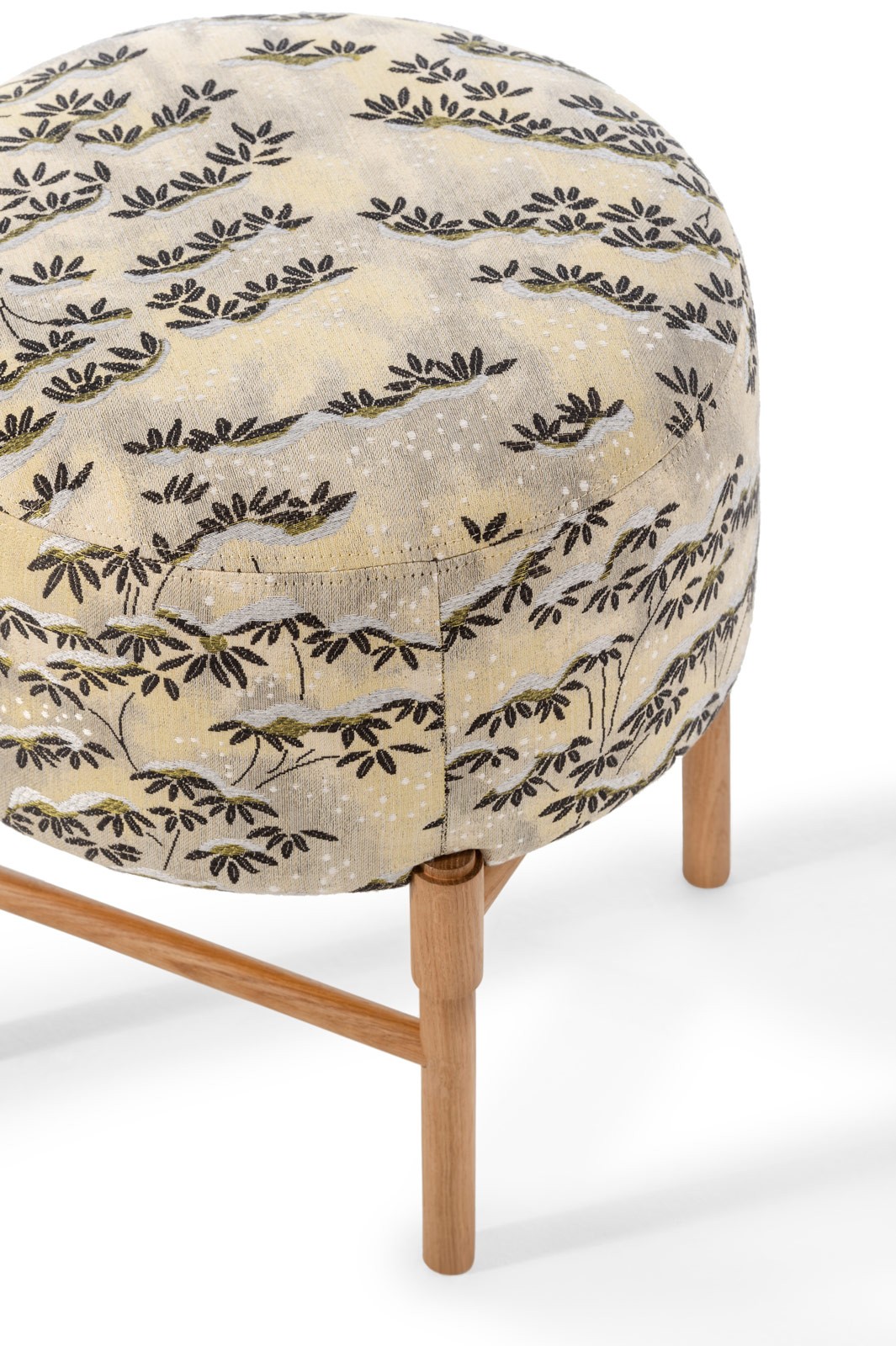 bruno-moinard-editions-bilbao-tabouret-stool-round-pattern-neige-motif-delicate-jaune-yellow-oak-chene-tissus-madeinfrance-bd