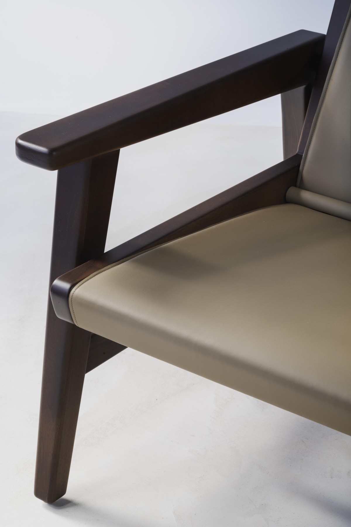 bruno-moinard-editions-017bme-01-2025