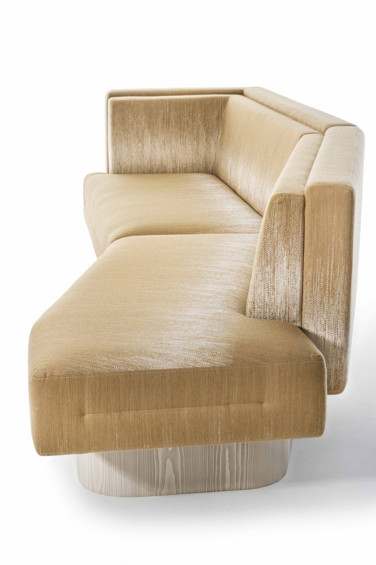 bruno-moinard-editions-nashville-sofa-canape-sur-pieds-brushed-pine-pin-brosse-tissus-motifs-pattern-beige-sable-madeinfrance