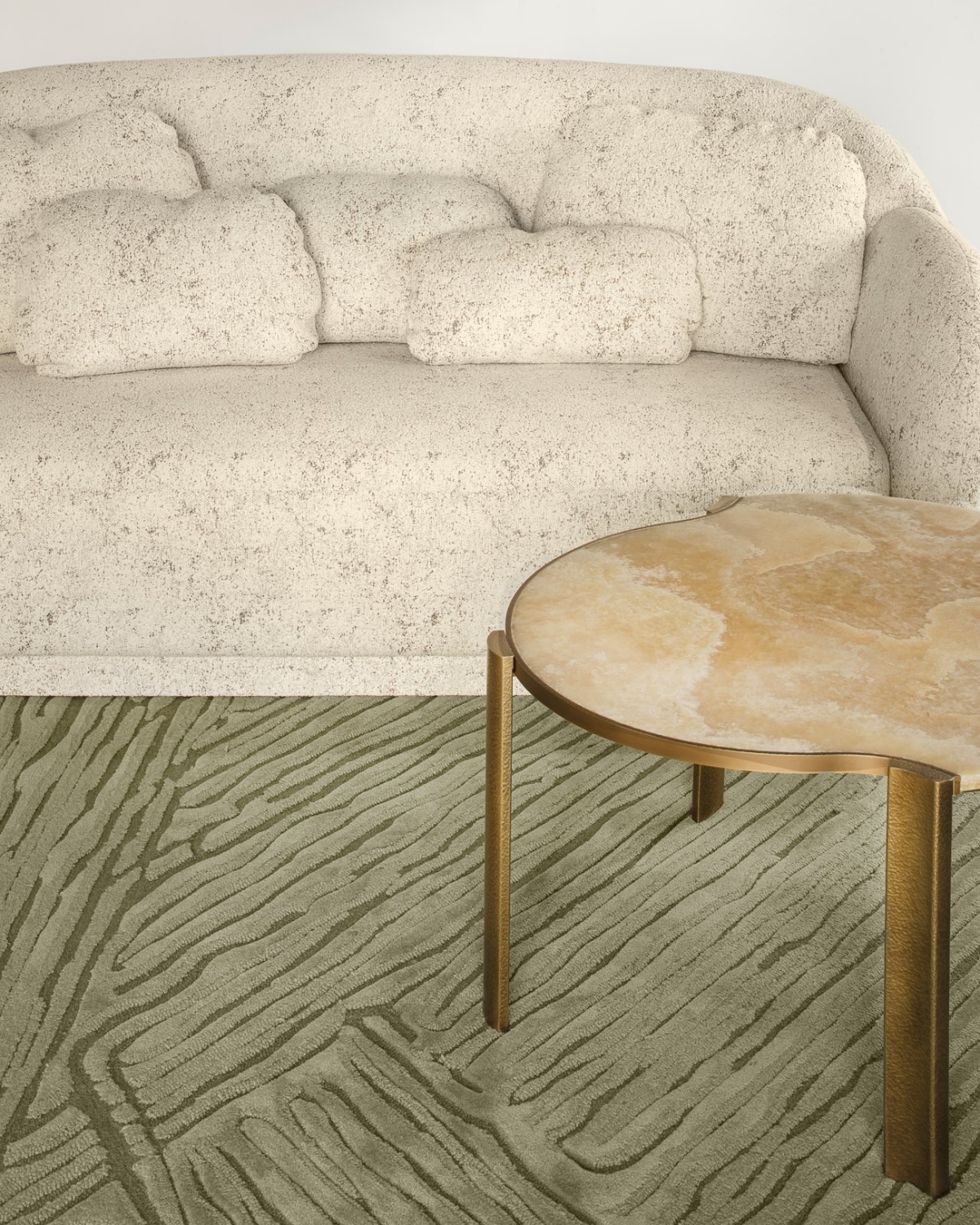 bme-2022-nice-canape-mougins-table-basse-tapis-bd-2