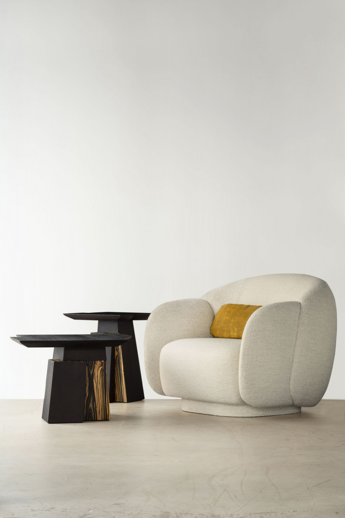 bme-2022-nice-fauteuil-table-basse-et-table-d-appoint-etretat-2