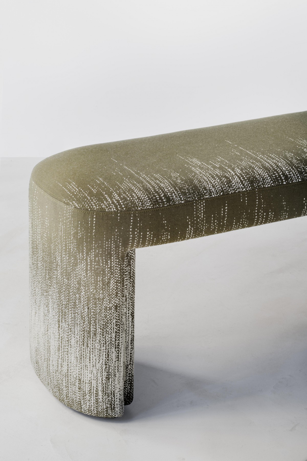 bruno-moinard-editions-ponza-bench-detail-bme-01-2025