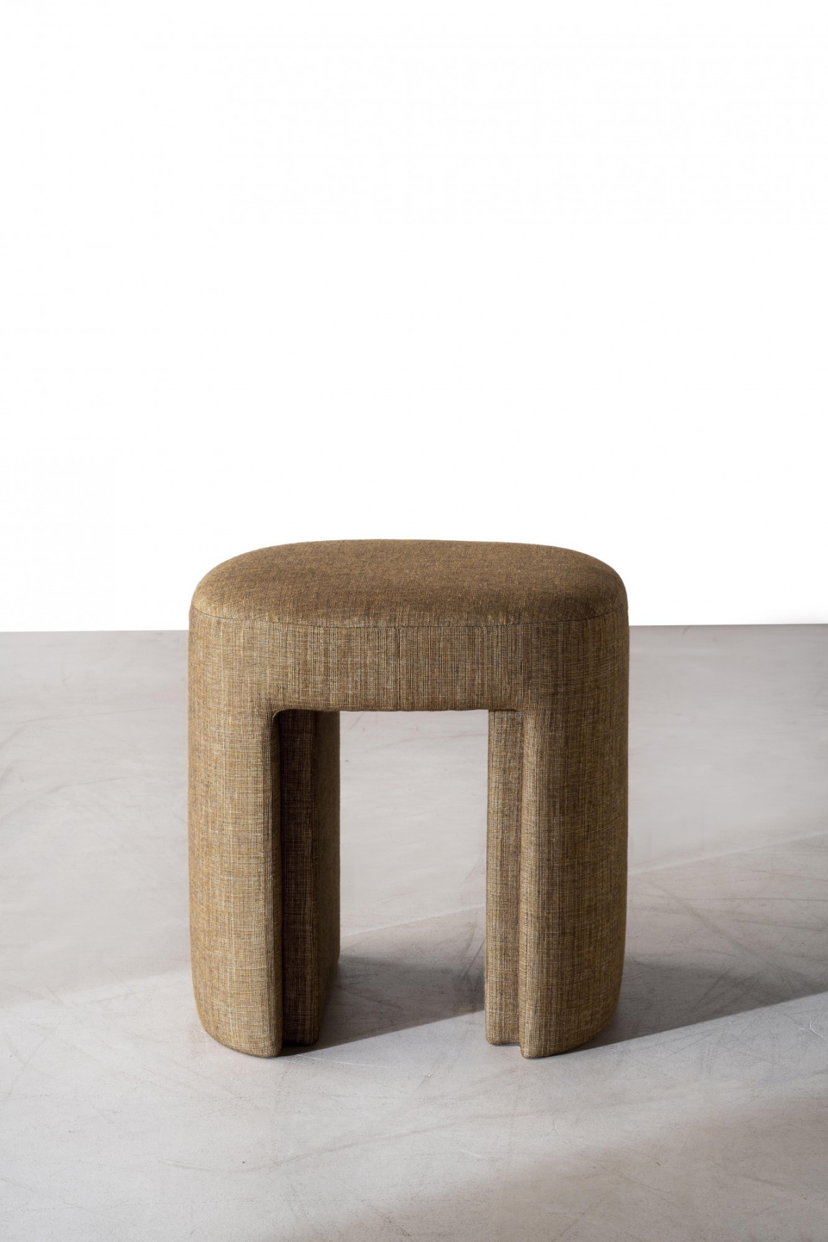 bme-2023-tabouret-ponza-0533