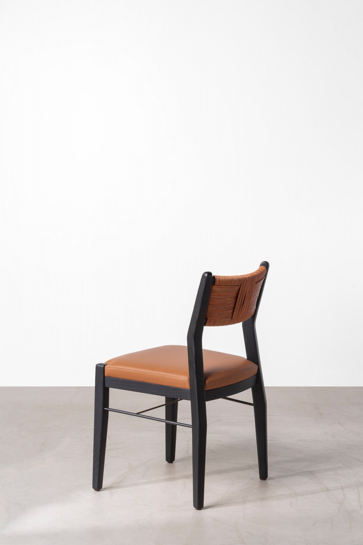 027-bme2023-chaise-pyla-cuir