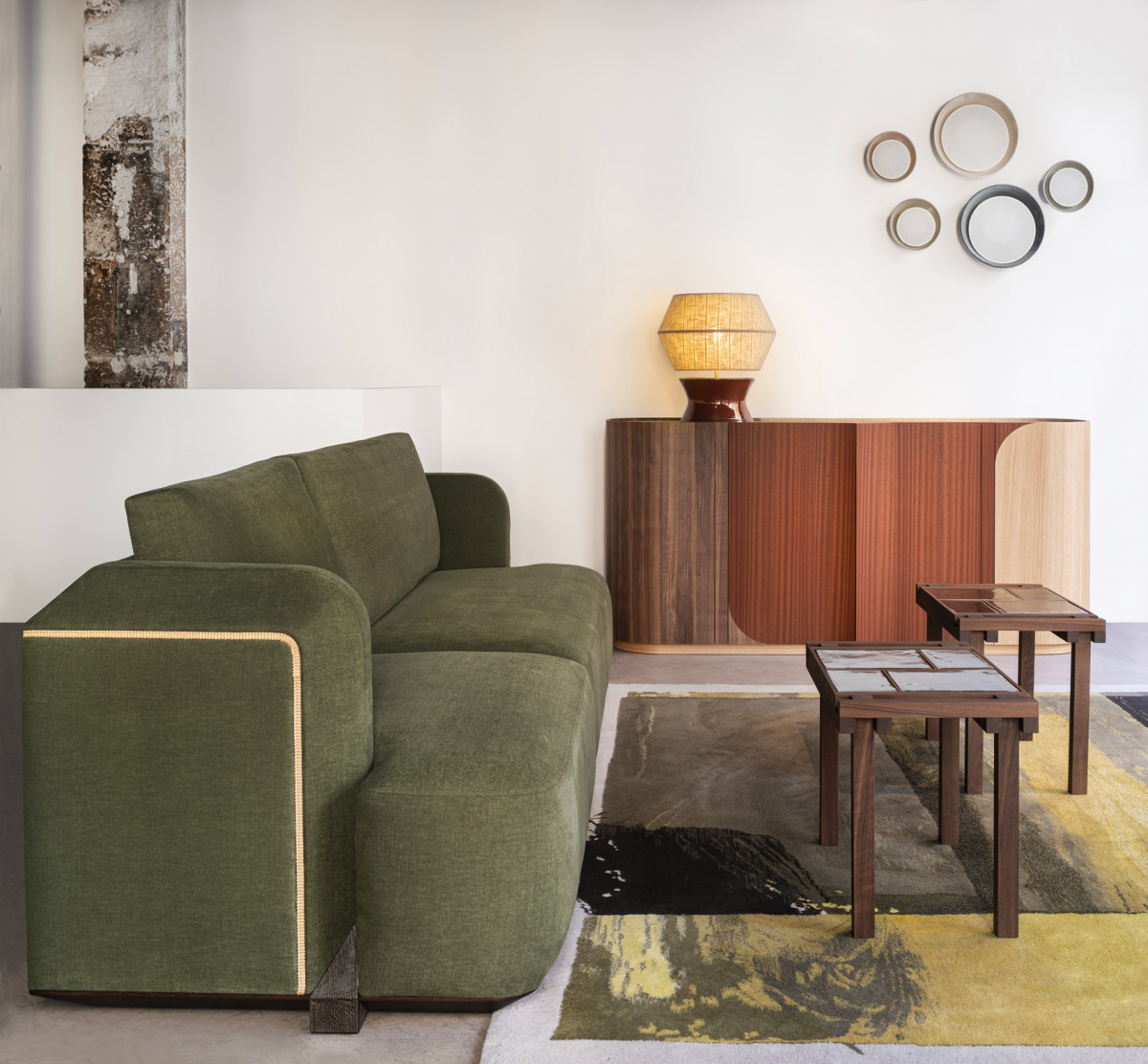 bme2023-buffet-leyden-canape-manosque-cefalu-lamp-table-dappoint-chambord-cefalu-menfi