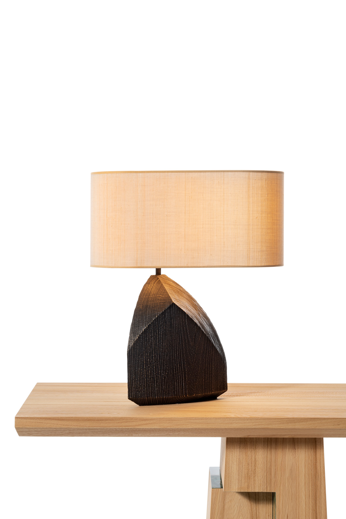 bruno-moinard-editions-faro-tablelamp-lampe-bronze-patine-boismoule-boissable-brut-cast-assymetrique-mobile-brutaliste-nature-ma