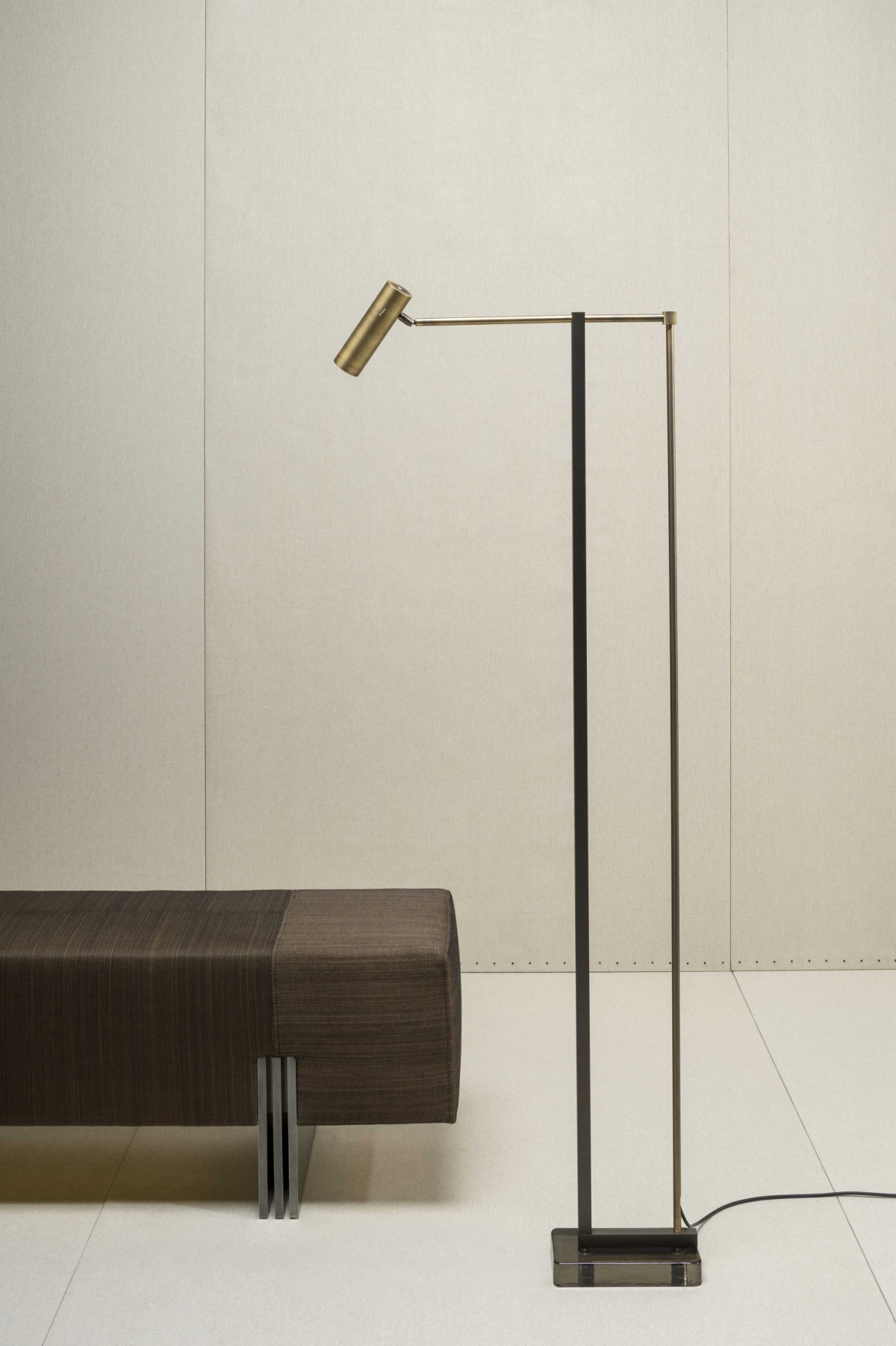 naas-liseuse-2-avec-banc-apua