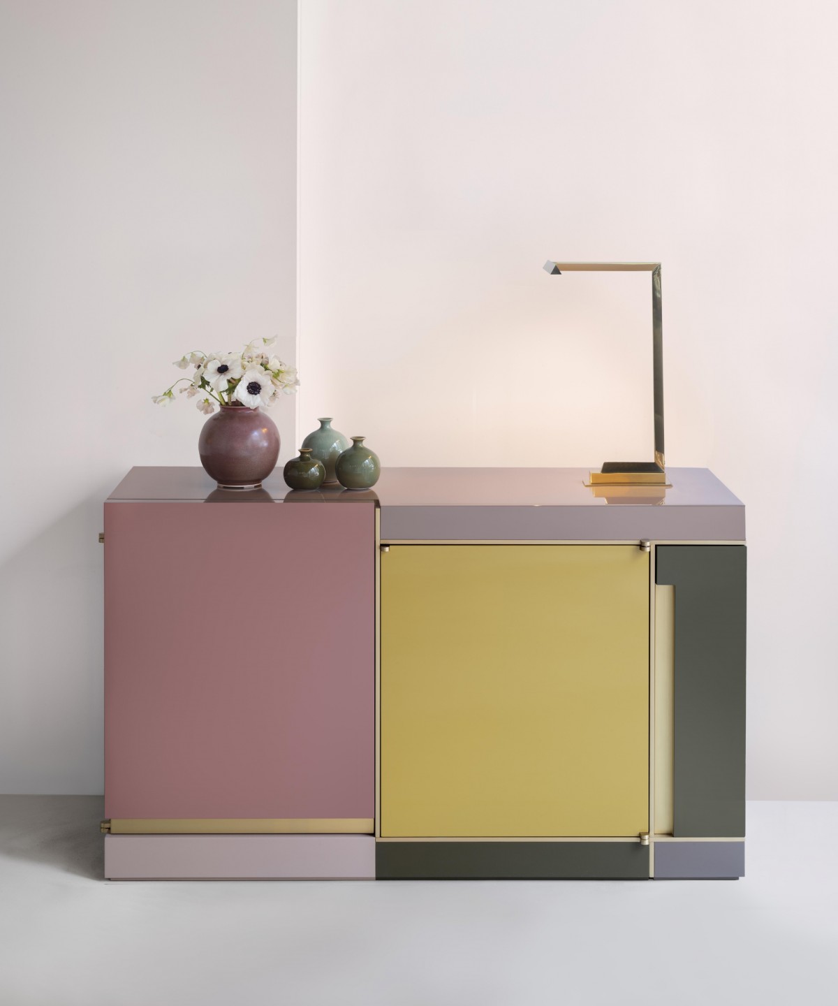 bruno-moinard-editions-solna-sideboard-stydd-lamp-ceramics-bme-01-2025