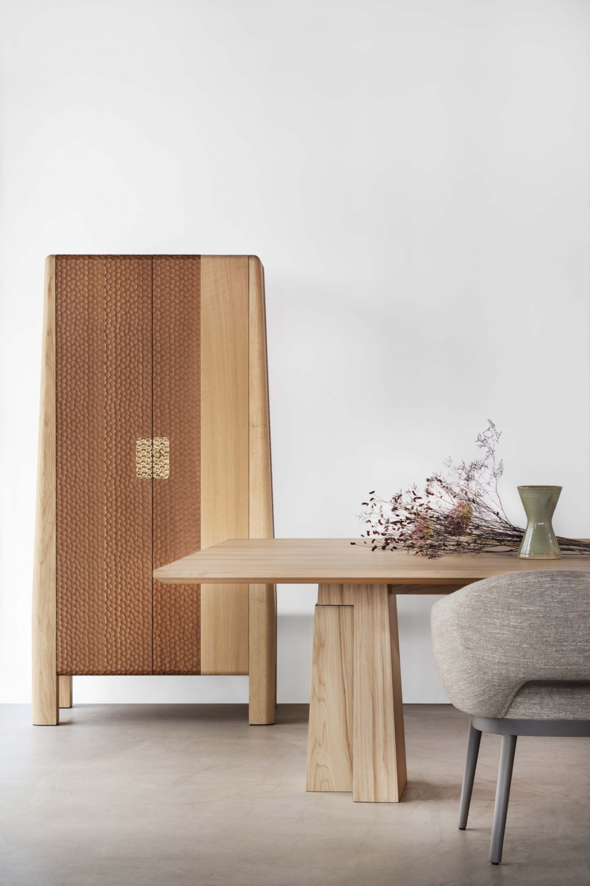 bme-2024-paraty-etretat-table-bergere-gumi-2440