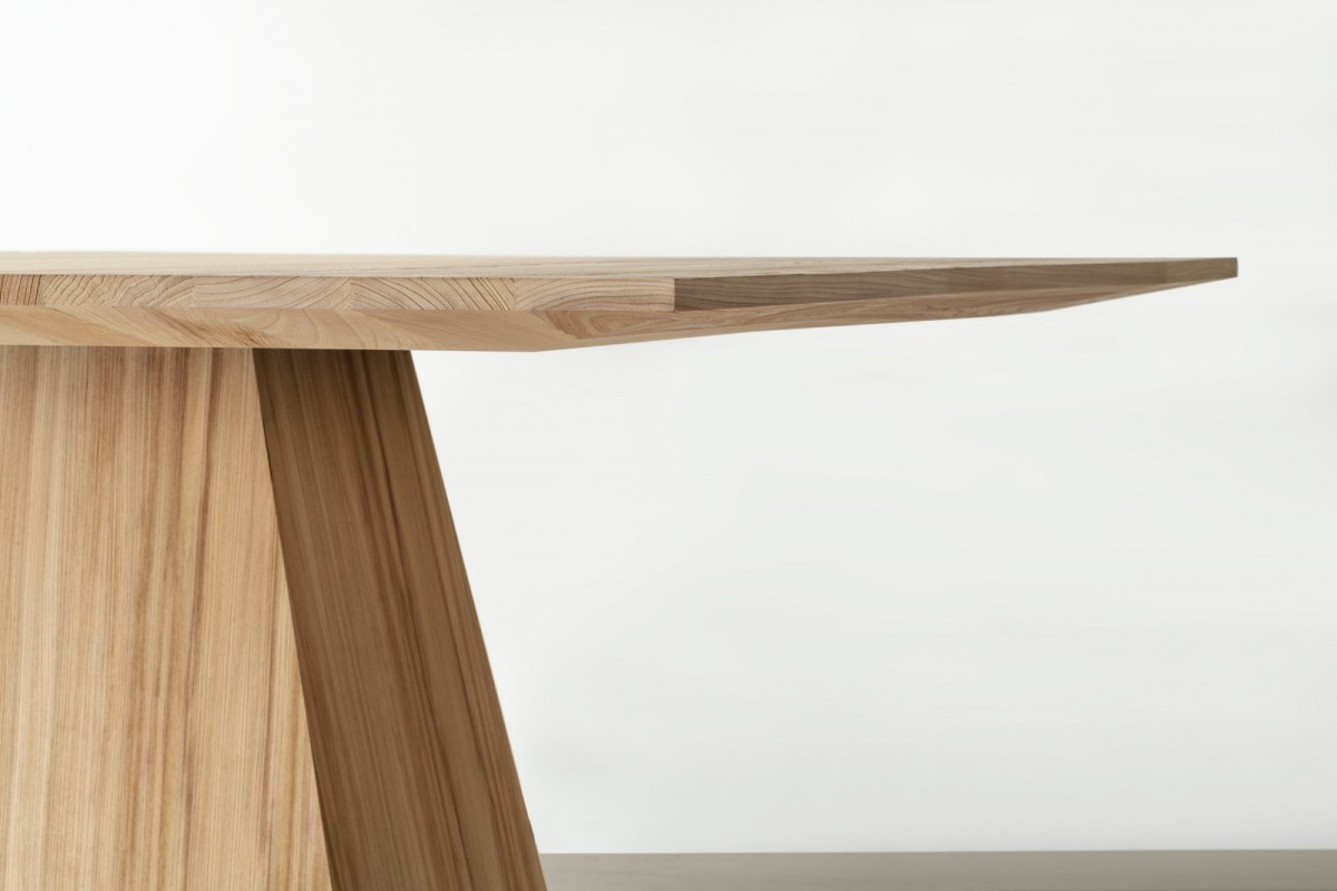 bme-2022-etretat-table-carree-10-bd