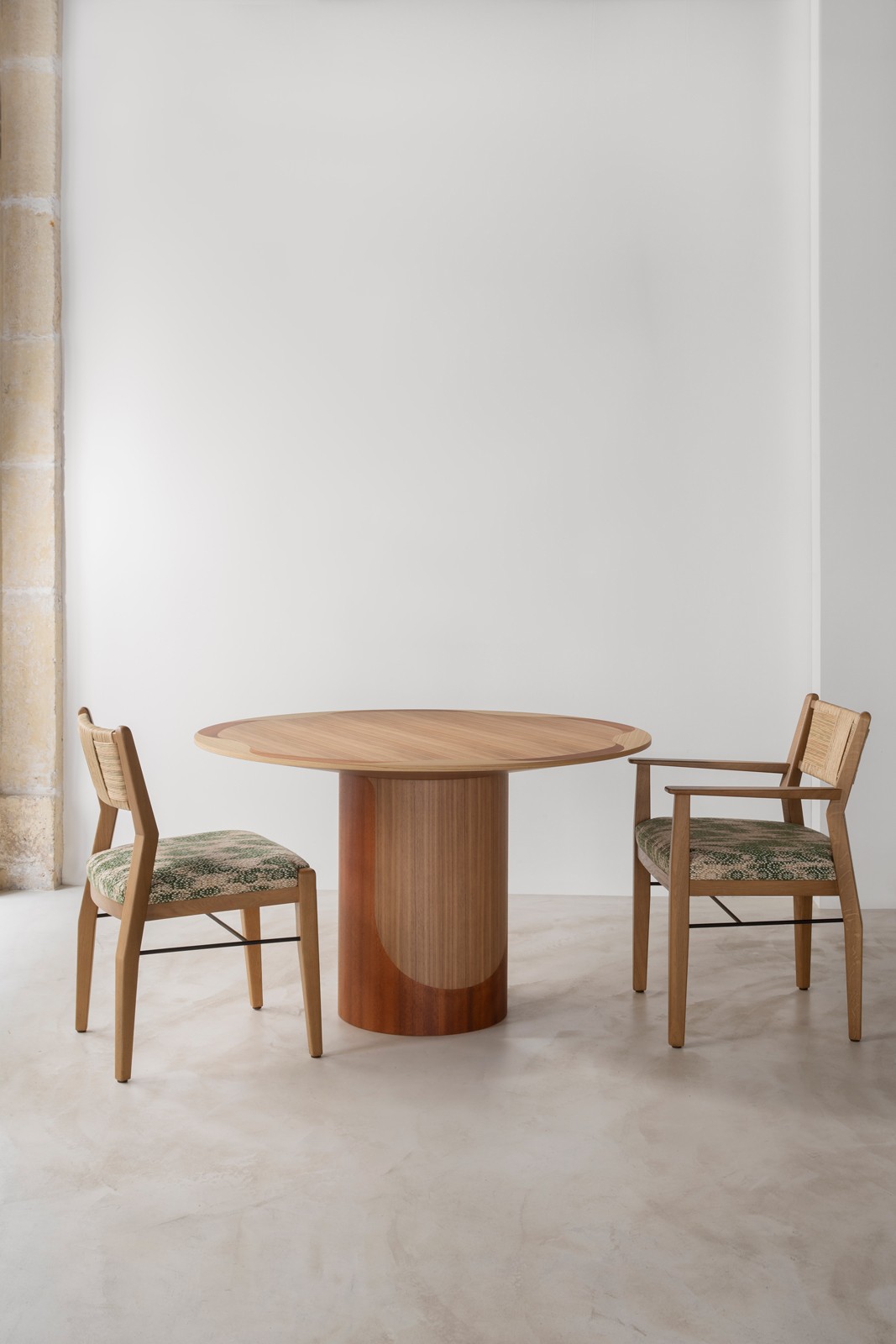 bruno-moinard-editions-leyden-table-pyla-chair-bridge-stool-bar8040