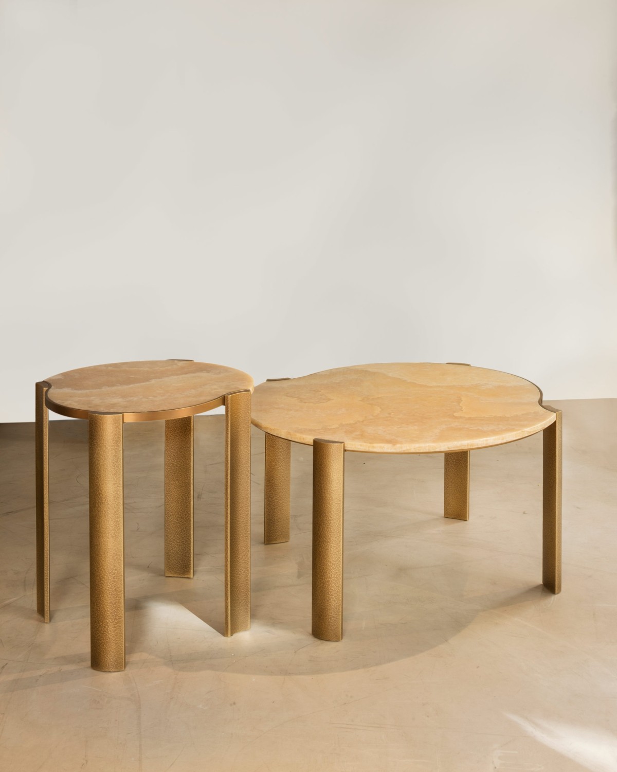 bme-2022-mougins-table-basse-table-d-appoint-bd
