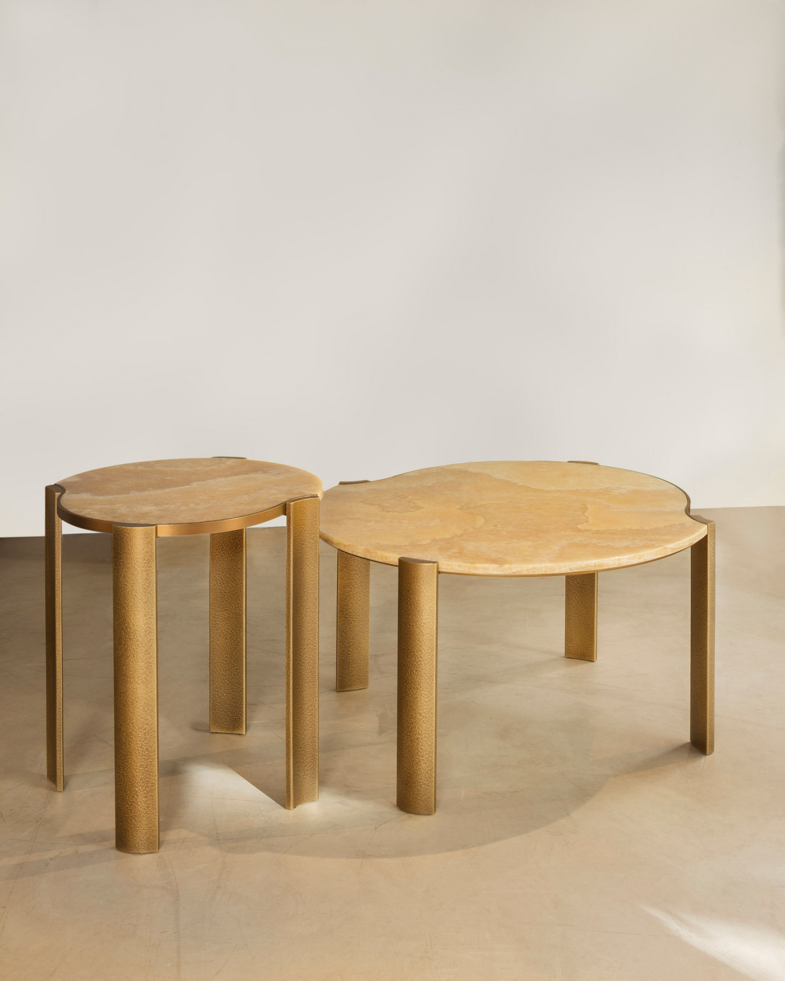 bme-2022-mougins-table-basse-table-d-appoint-hd-b