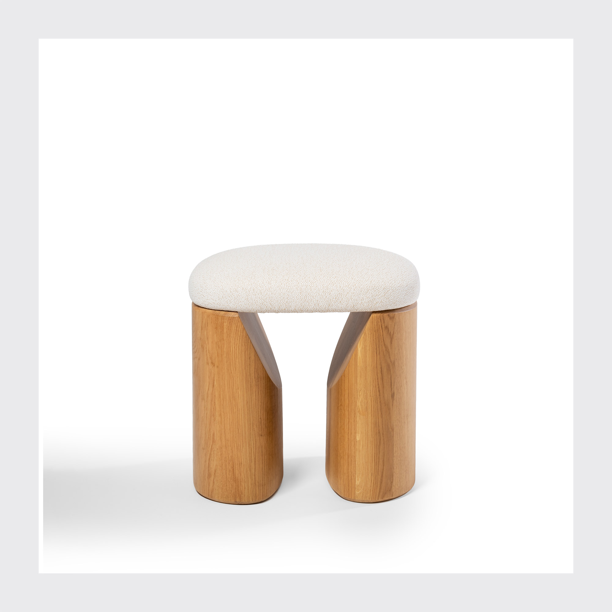 iseo-tabouret-chene-clair-tissu-gaston-y-daniela-in