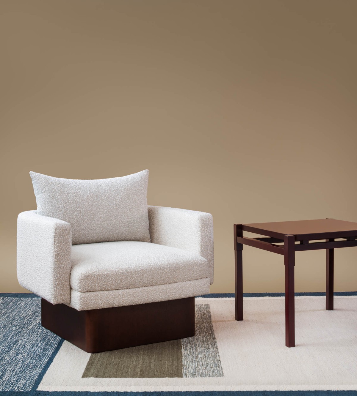 156-bme-contract-atlas-tapis-leman-fauteuil-makalu-table-basse