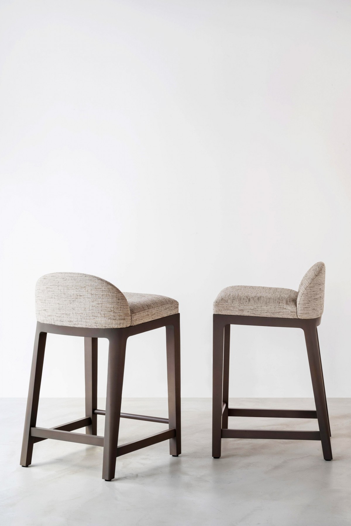 bruno-moinard-editions-canigo-barstool-2025clair