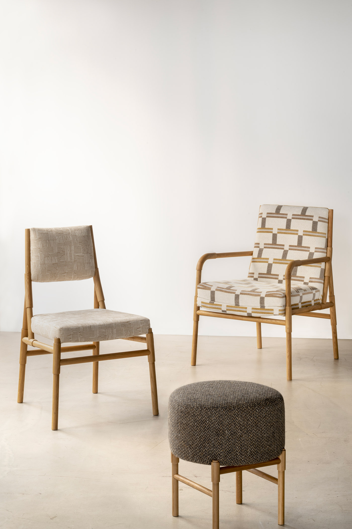 ensemble-bilbao-bruno-moinard-editions-chair-bridge-stool