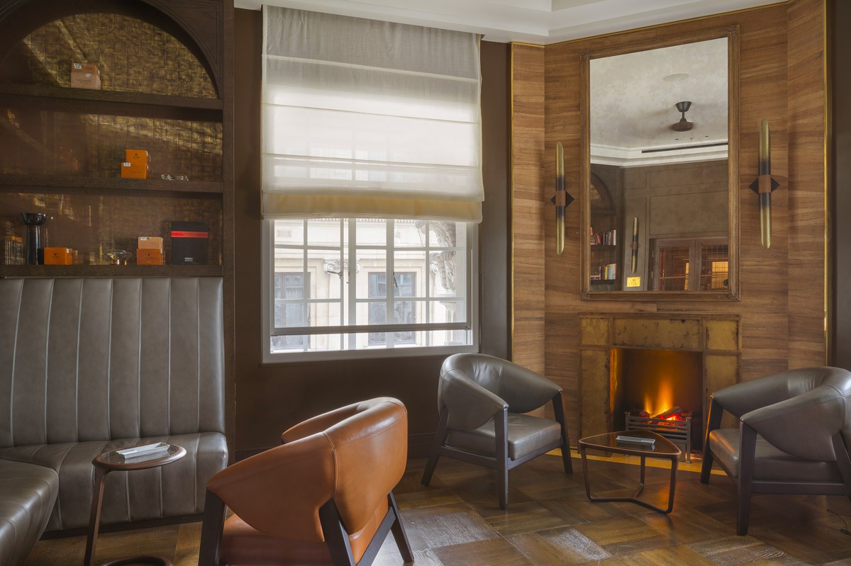 four-seasons-ten-trinity-apora-armchairs