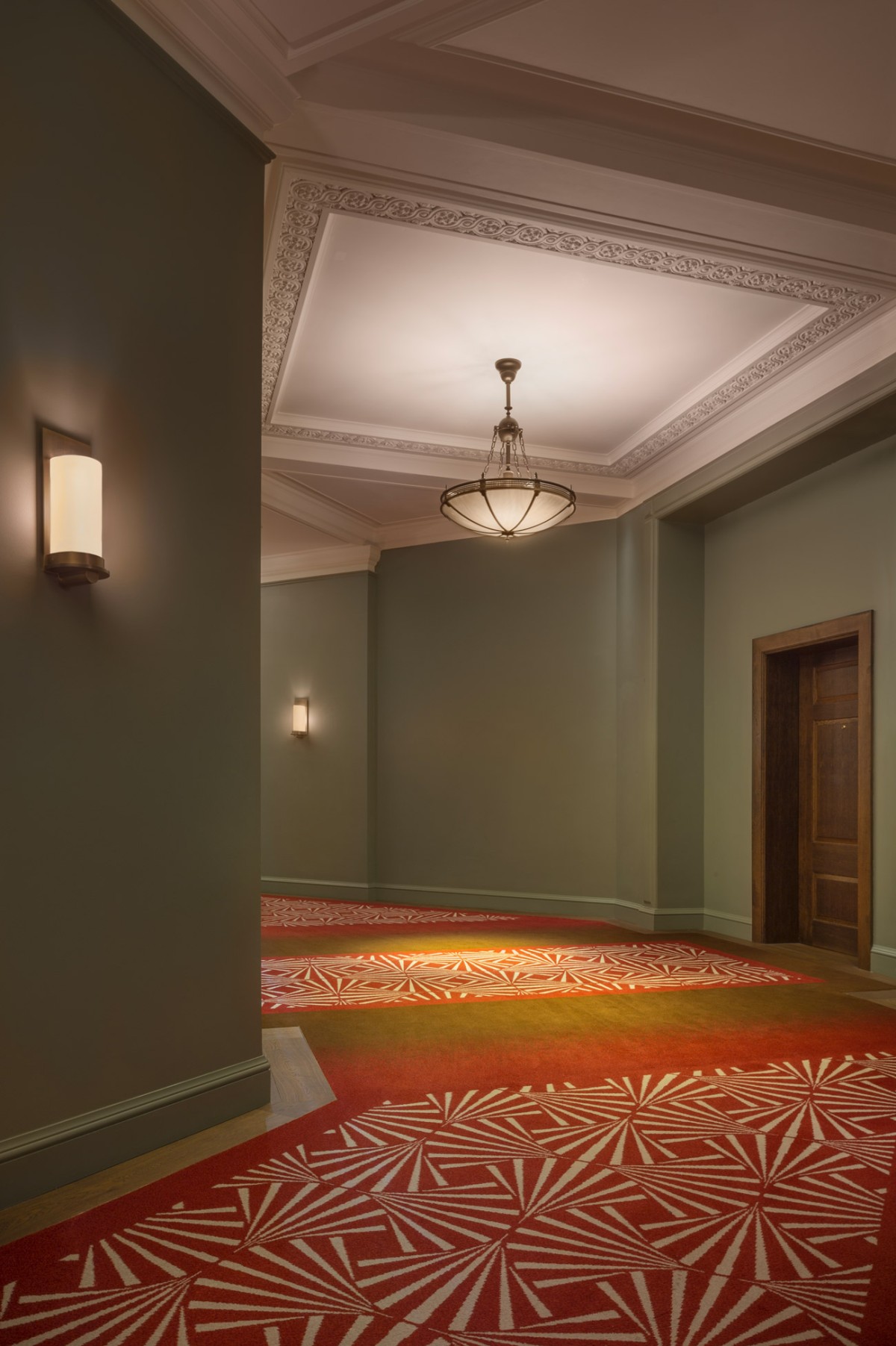 four-seasons-ten-trinity-tethis-wall-lamp