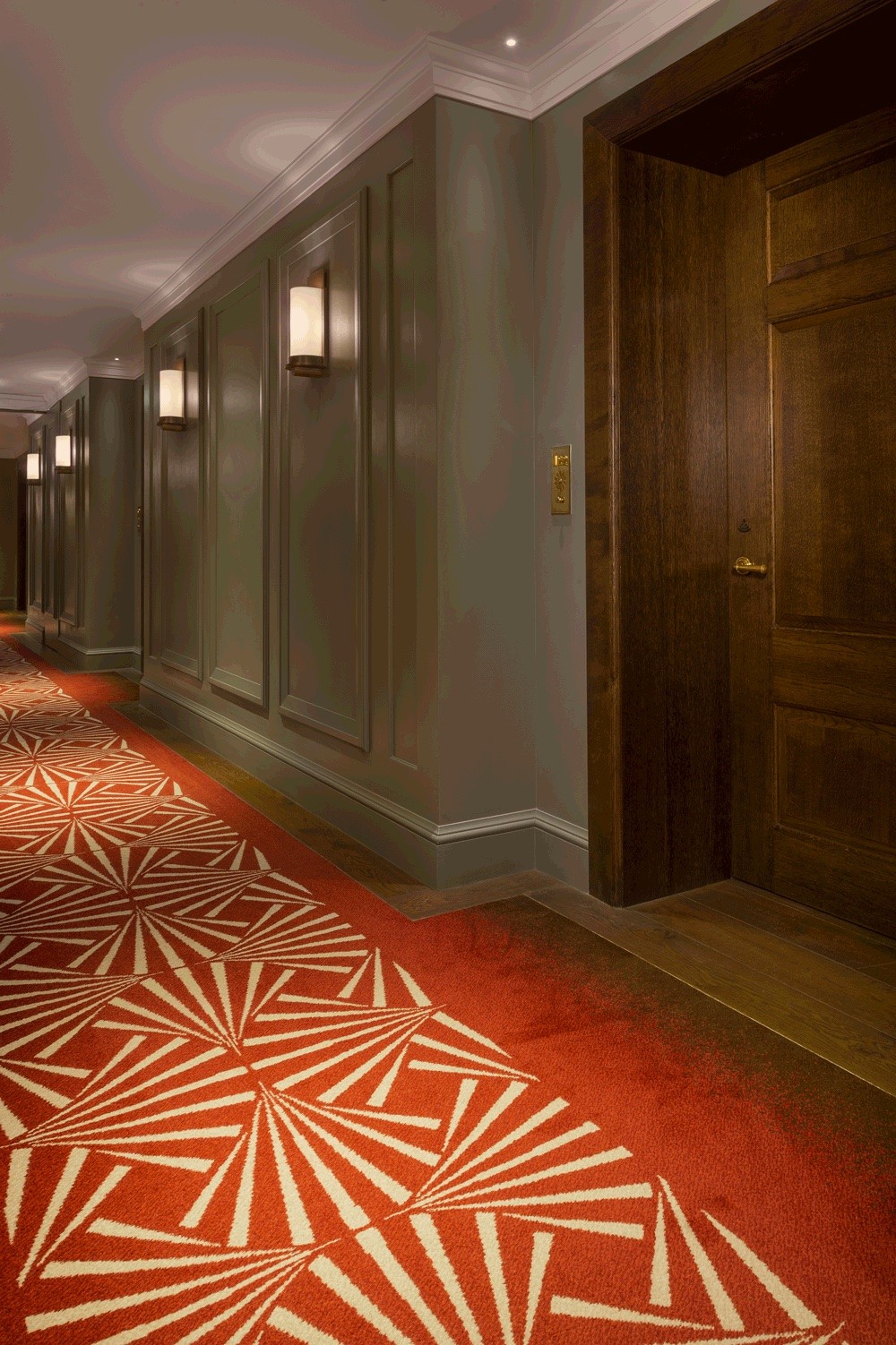 four-seasons-ten-trinity-tethis-wall-lamps