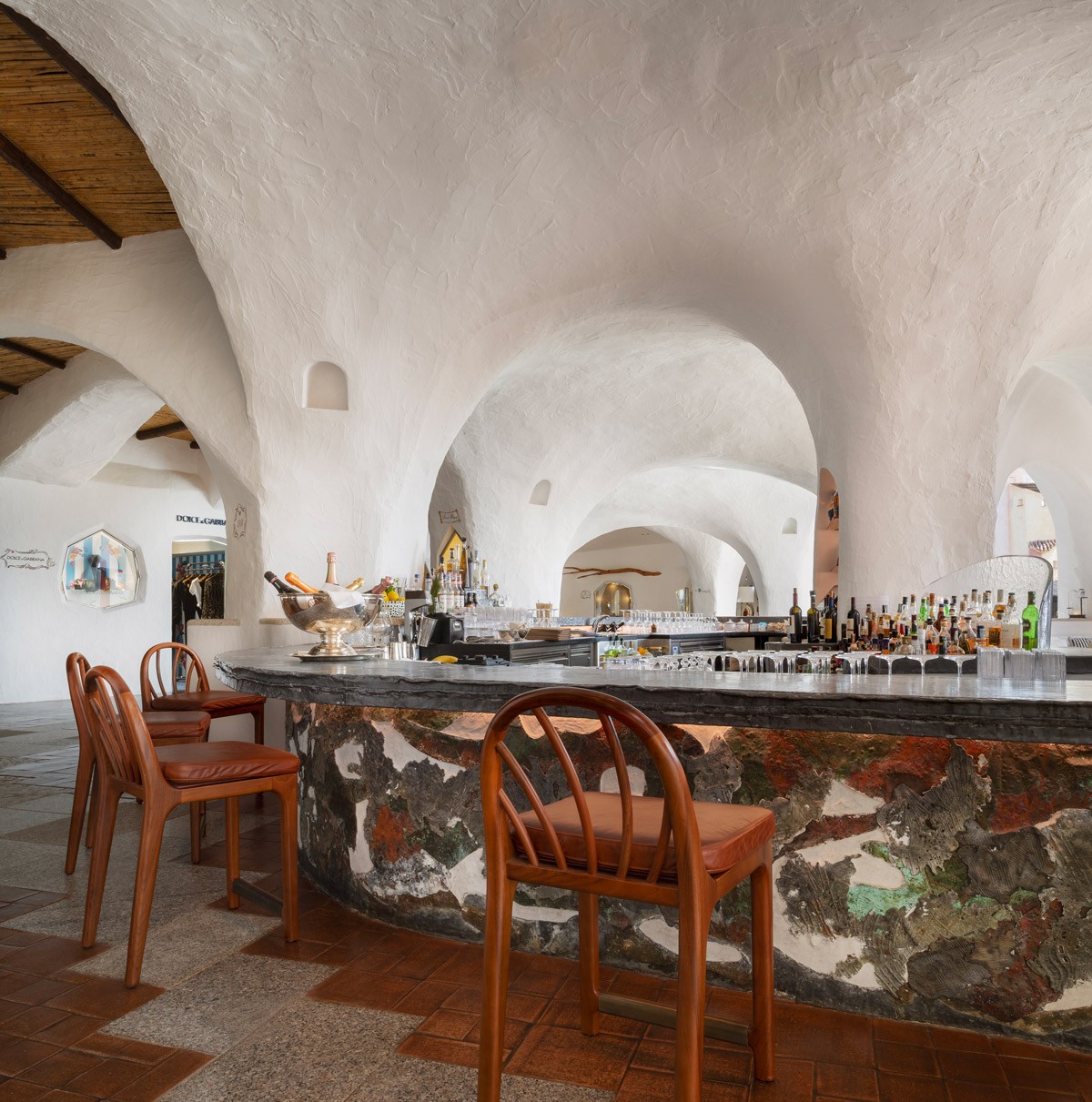 hotel-cala-di-volpe-bar-stool-2