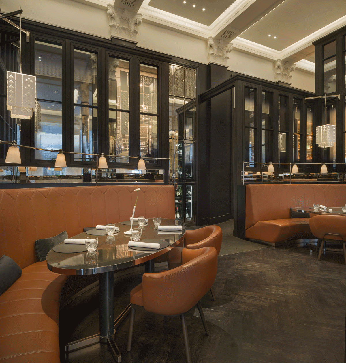 four-seasons-ten-trinity-la-dame-de-pic-gumi-chair-6